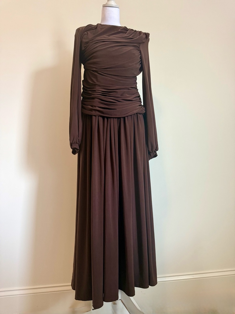 Modest, Barbie, NWT size large Brown Ruched Long-Sleeve Midi Dress
